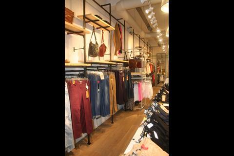 River Island, Swindon